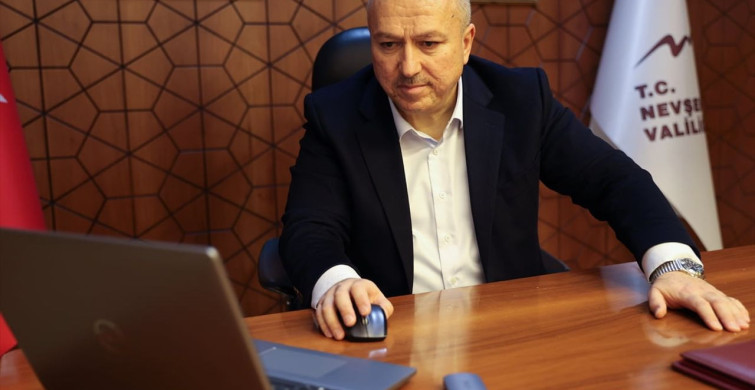 Nevşehir Valisi Ali Fidan, AA'nın 'Yılın Kareleri' Oylamasına Katıldı