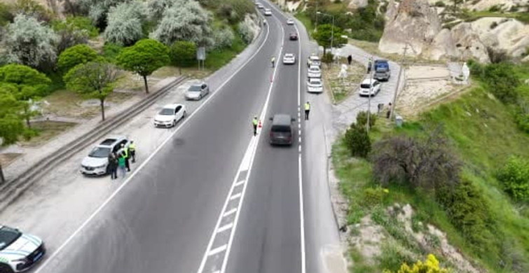Nevşehir'de Bayramda Polis Ekiplerinden Sürpriz İkramlar