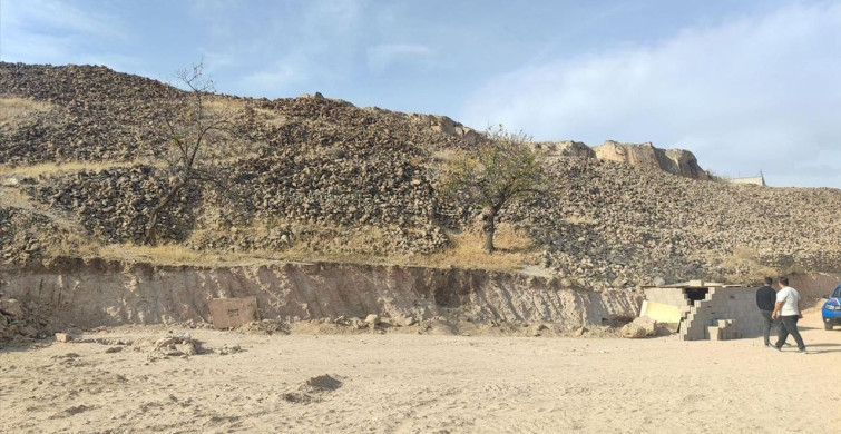Nevşehir'de Kaçak Kazı Yapan İki Zanlı Suçüstü Yakalandı