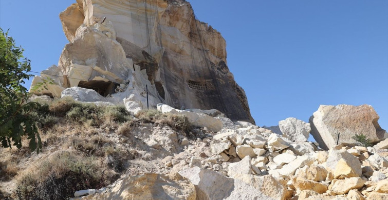 Nevşehir'de Kadıkalesi'nden Düşen Kaya Parçası Sonrası Önlemler Alındı