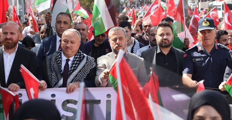 Nevşehir'de Küresel Sumud Filosu'na Destek Yürüyüşü Düzenlendi