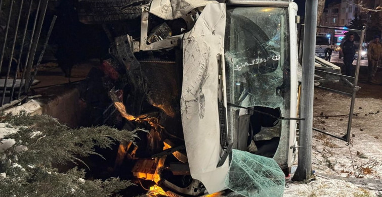 Nevşehir'de Otomobil ve Kamyonet Çarpışması: 4 Yaralı