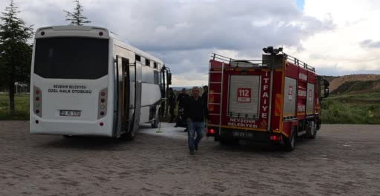 Nevşehir'de Park Halindeki Halk Otobüsü Yangın Çıkardı