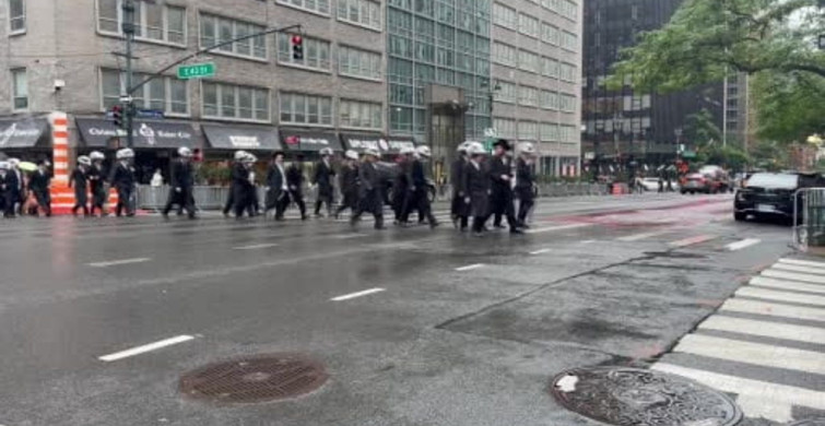 New York'ta ortodoks yahudilerin israili protesto etmesi
