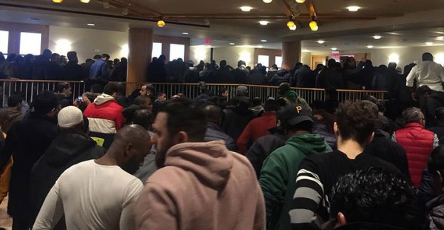 New York'taki Sinagogda Cuma Namazı Kılındı
