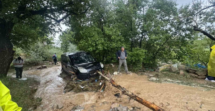 Niğde'de Sağanak Yağış Sel Felaketine Yol Açtı