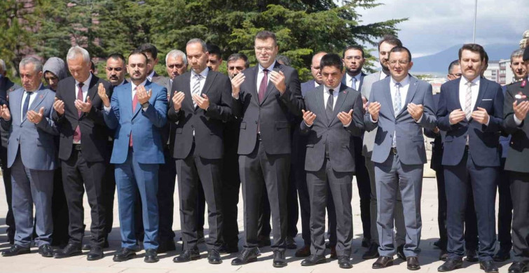 Niğde'de Şehitlik Ziyareti