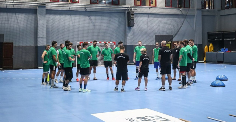 Nilüfer Belediyespor Hentbolda Süper Kupa'yı Kazandı