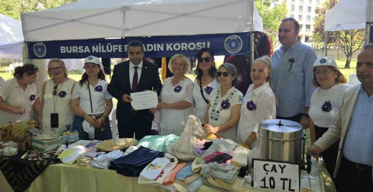 Nilüfer kadın korosu geleneksel hayır satışına renk kattı