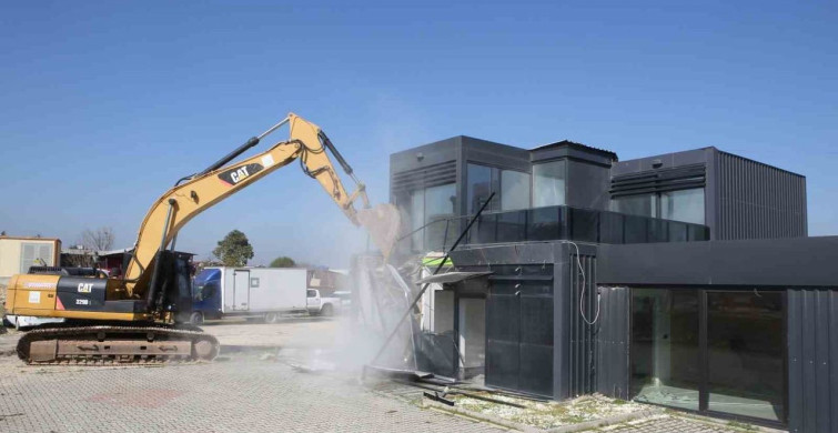 Nilüfer'de Kaçak Yapılar Yıkıldı