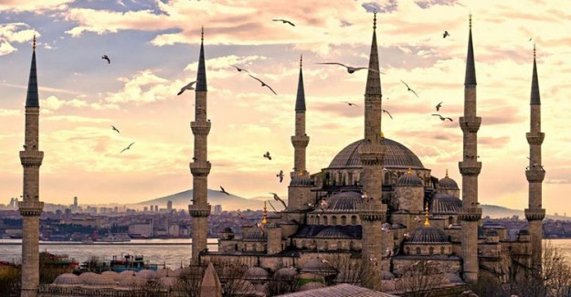 Norveç'te Küstah Girişim! Ezana Saldırdılar
