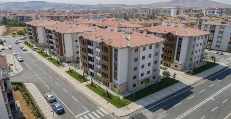 O illerde yaşayanlara TOKİ piyangosu vurdu! 3097 konut satışına imzalar atıldı