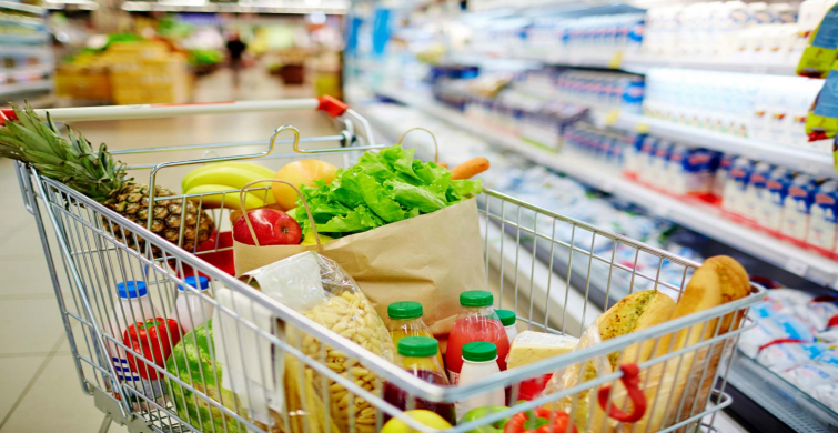 O market bir alana bir bedava kampanyasını başlattı! Kasa önlerinde uzun kuyruklar oluştu