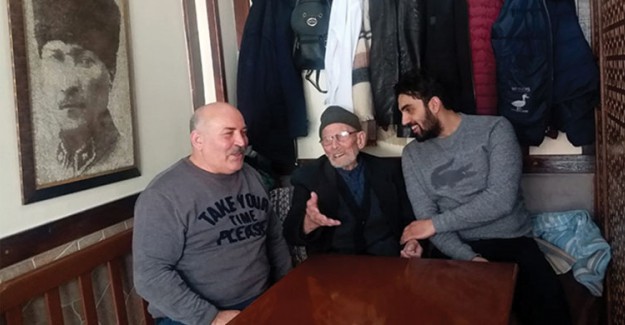 Oğlundan 107 Yaşındaki Babasına ''Canı Sıkılmasın'' Jesti