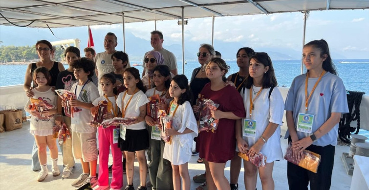 Öğrenciler Antalya'da İlk Dalış Deneyimini Yaşadı