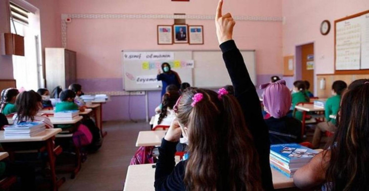 Öğrencilere cinsel içerikli oyuncak dağıttılar: Milli Eğitim Bakanlığı soruşturma başlattı