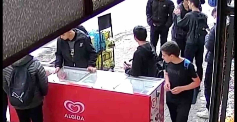 Öğrencilerin Dondurma Hırsızlığı Güvenlik Kamerasında