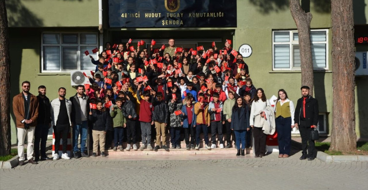 Öğrencilerin Kışla Ziyareti: Mehmetçikle Bir Gün Projesi