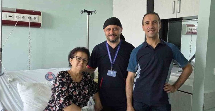 Öğrencisi profesör oldu, 29 yıl sonra öğretmenini ameliyat ederek sağlığına kavuşturdu