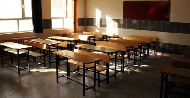 Öğrencisinin Saçına Sakız Yapıştırıp Yolan Öğretmene Soruşturma