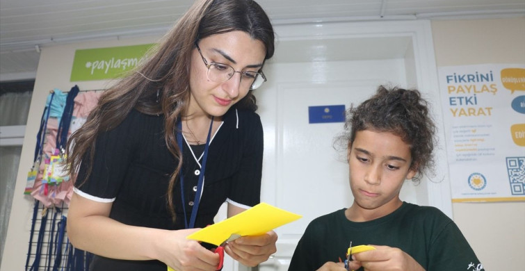 Öğretmen Kardeşlerin Gönüllü Eğitimi