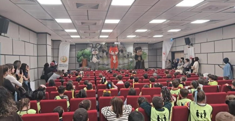 Okul Öncesi Öğrenciler 'Akıllı Tavşan Momo' Müzikalinde Buluştu