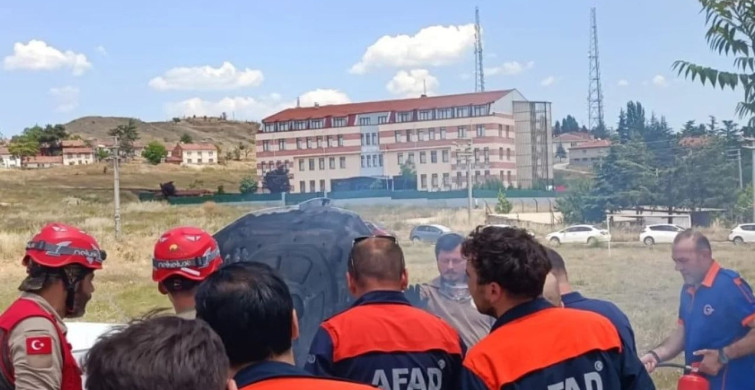 Okul önünde alev alan araca AFAD ekiplerinden hızlı müdahale