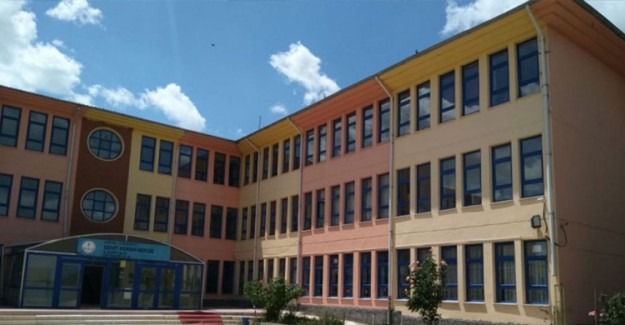 Okuldaki Deneyin Sonucu Hastanelik Oldular
