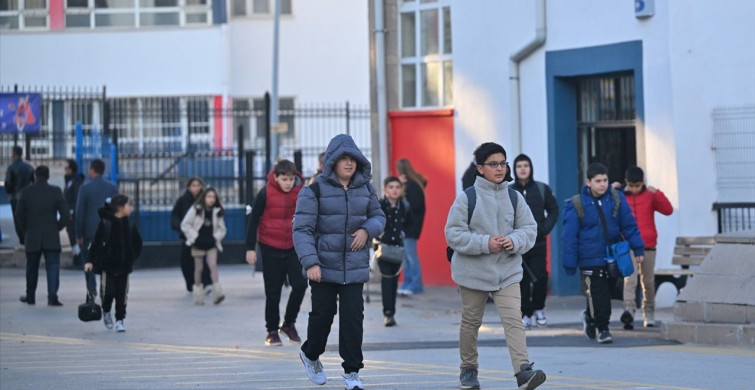 Okullarda Ara Tatil Sonrası İlk Ders Zili Çaldı