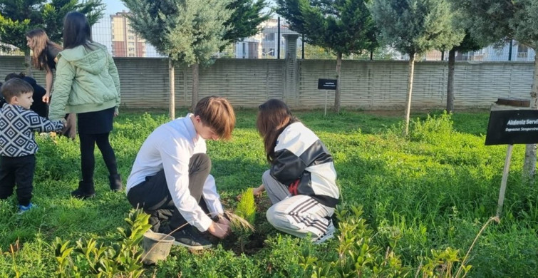 Okullarda Fidan Dikimiyle Atatürk ve Vatan Sevgisi Canlandı