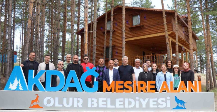 Oltu ilçesindeki öğretmenler yıl sonu değerlendirmesini mesire alanında yaptı