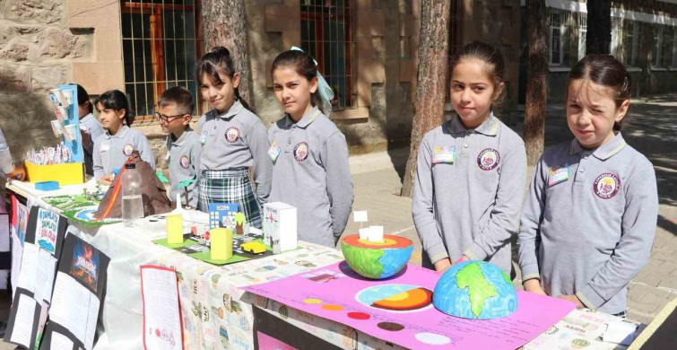 Oltu'da Bilim Şenliği Renkli Anlara Ev Sahipliği Yaptı