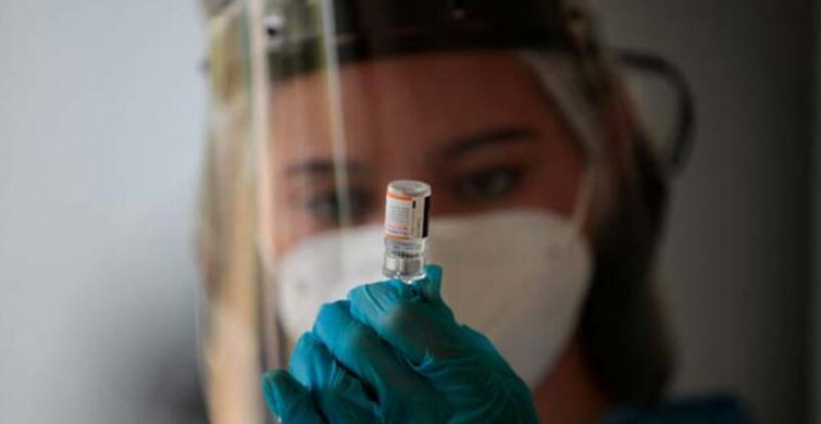 Omicron Aşına Karşı Sevindiren Haber Geldi! 'İki Ay İçinde Hazır Olacak'
