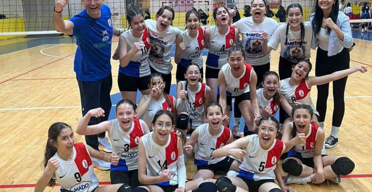 Onikişubat Belediyespor Midi Kız Voleybol Takımı Türkiye Şampiyonası'na Hazırlanıyor