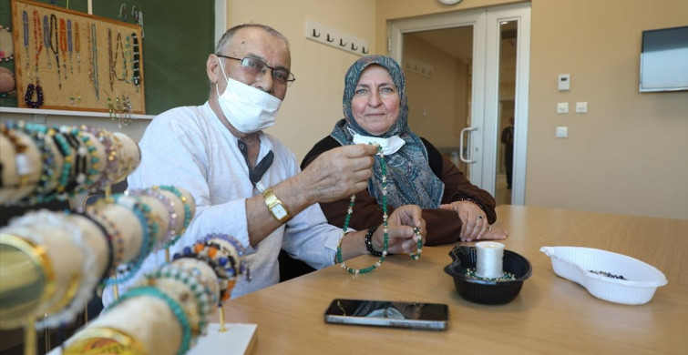 Onkoloji Hastaları El Sanatlarıyla Moral Buluyor