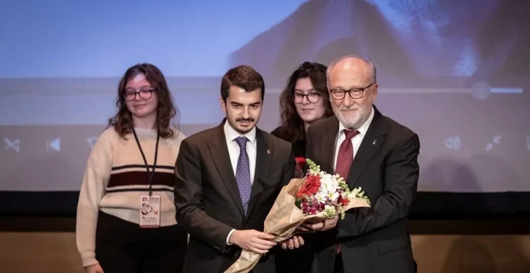 Onur ödülü Altan Erkekli'ye verildi