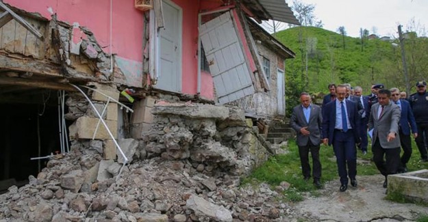 Ordu Valisi Yavuz, Heyelan Bölgesini İnceledi