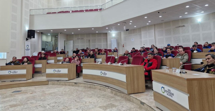 Ordu'da Afet Haberleşmesi ve Telsiz Kullanımı Konferansı