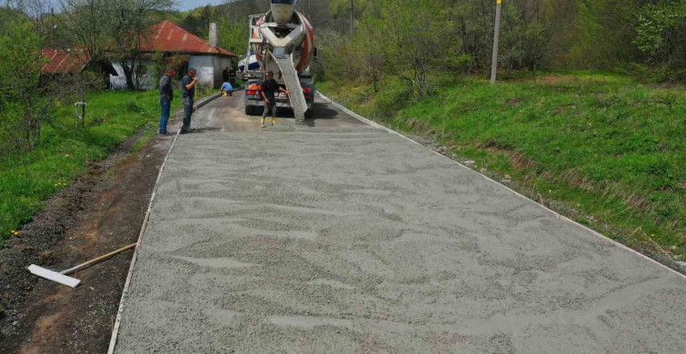 Ordu'da Beton Yol Çalışmaları Devam Ediyor