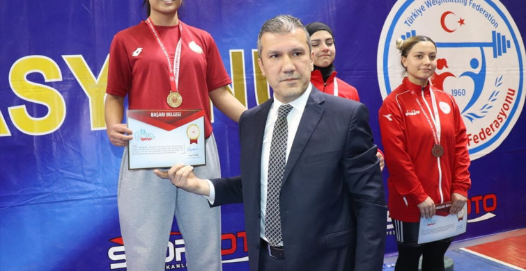 Ordu'da Genç Kızlar A-B Halter Türkiye Birinciliği Müsabakaları Başladı