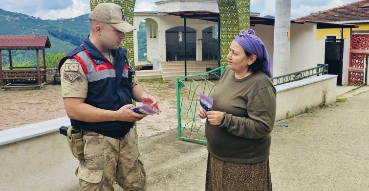 Ordu'da jandarmadan kadınlara KADES tanıtımı