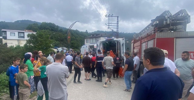 Ordu'da Tarım Aracının Devrilmesi Sonucu 4 Kişi Yaralandı