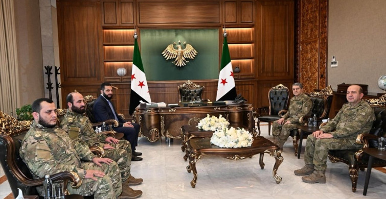 Orgeneral Bayraktaroğlu, Suriye Cumhurbaşkanı Şara İle Görüştü
