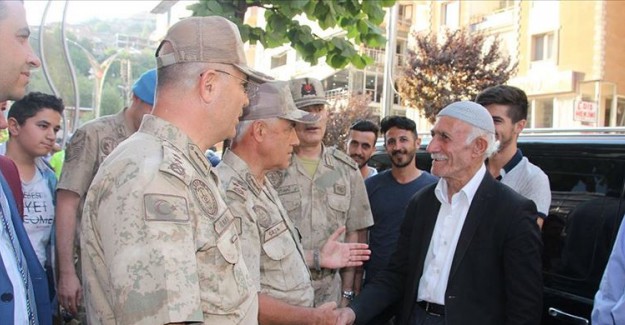 Orgeneral Çetin’den Hakkari'de Esnaf Ziyareti