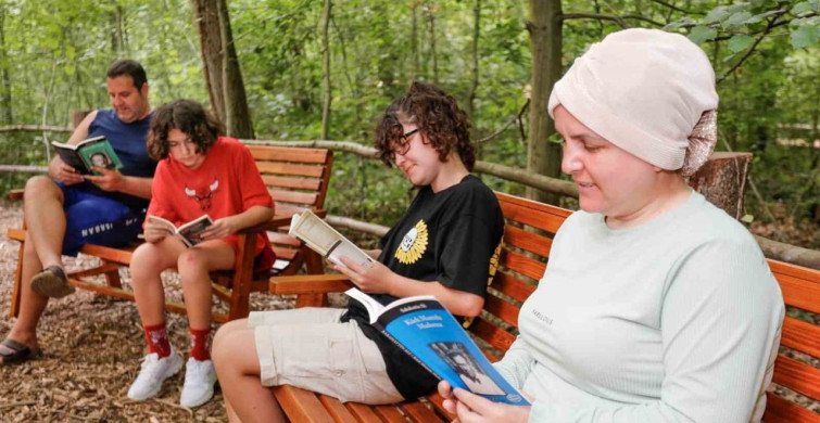 Orman Kütüphanesi: Doğayla İç İçe Okuma Deneyimi