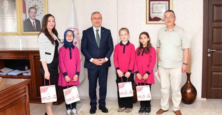 Ortaokul öğrencilerinden Gazze’deki yaşıtları için anlamlı kitap