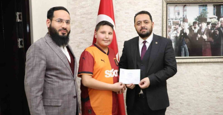 Ortaokul Öğrencisi Enes Çetinkaya'dan Örnek Dayanışma