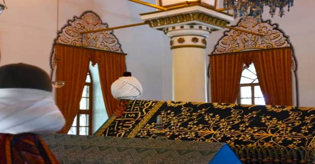 Osman Gazi ve Orhan Gazi'ye Saygı Nöbeti