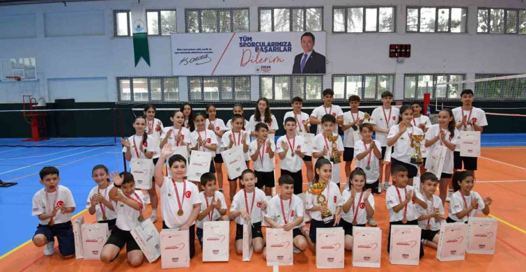 Osmangazi Belediyespor Badmintonda Zirveye Yükseldi