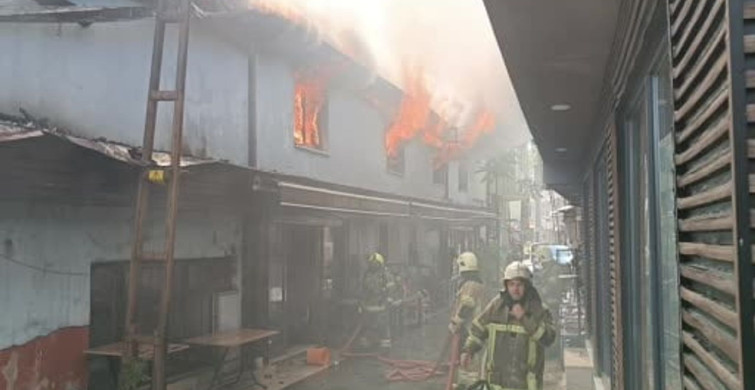 Osmangazi'de tarihi Kayhan Çarşısı'ndaki atölyede yangın